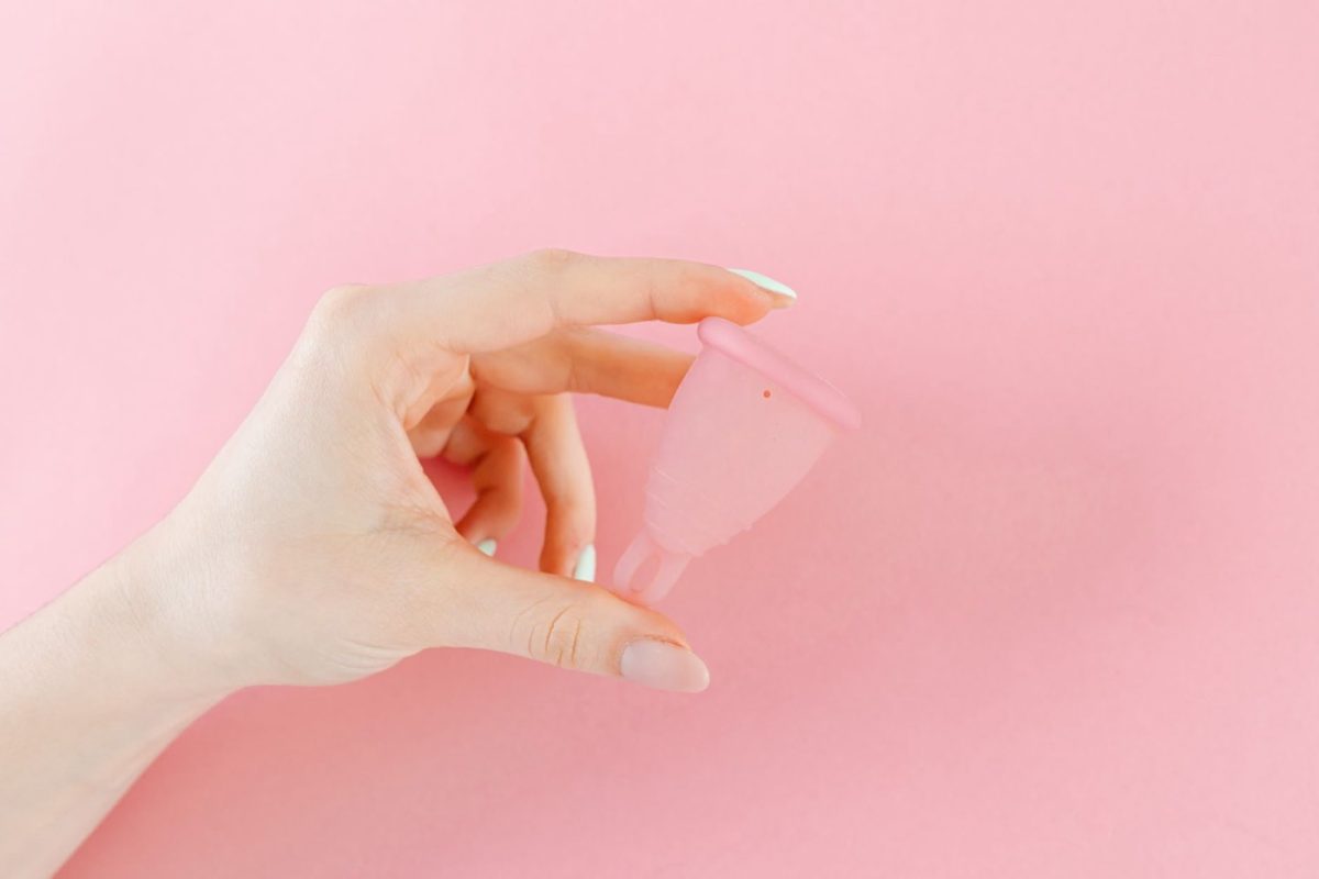 Comparatif Mooncup vs MeLuna : quelle coupe menstruelle choisir